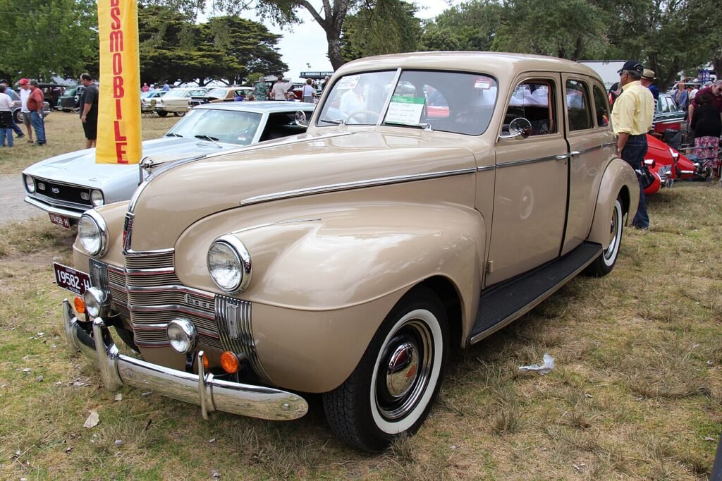 General Motors Oldsmobile Series 70