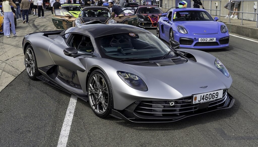 Aston Martin Valhalla