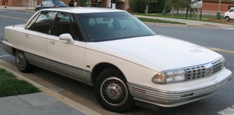 General Motors Oldsmobile 98