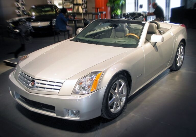 Cochestube | General Motors Cadillac XLR General Motors Cadillac XLR