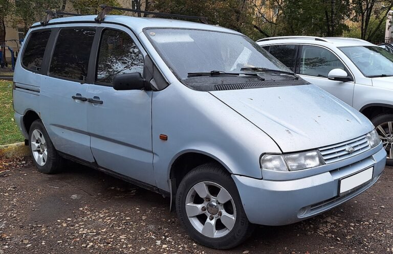 Lada Nadezhda/VAZ-2120